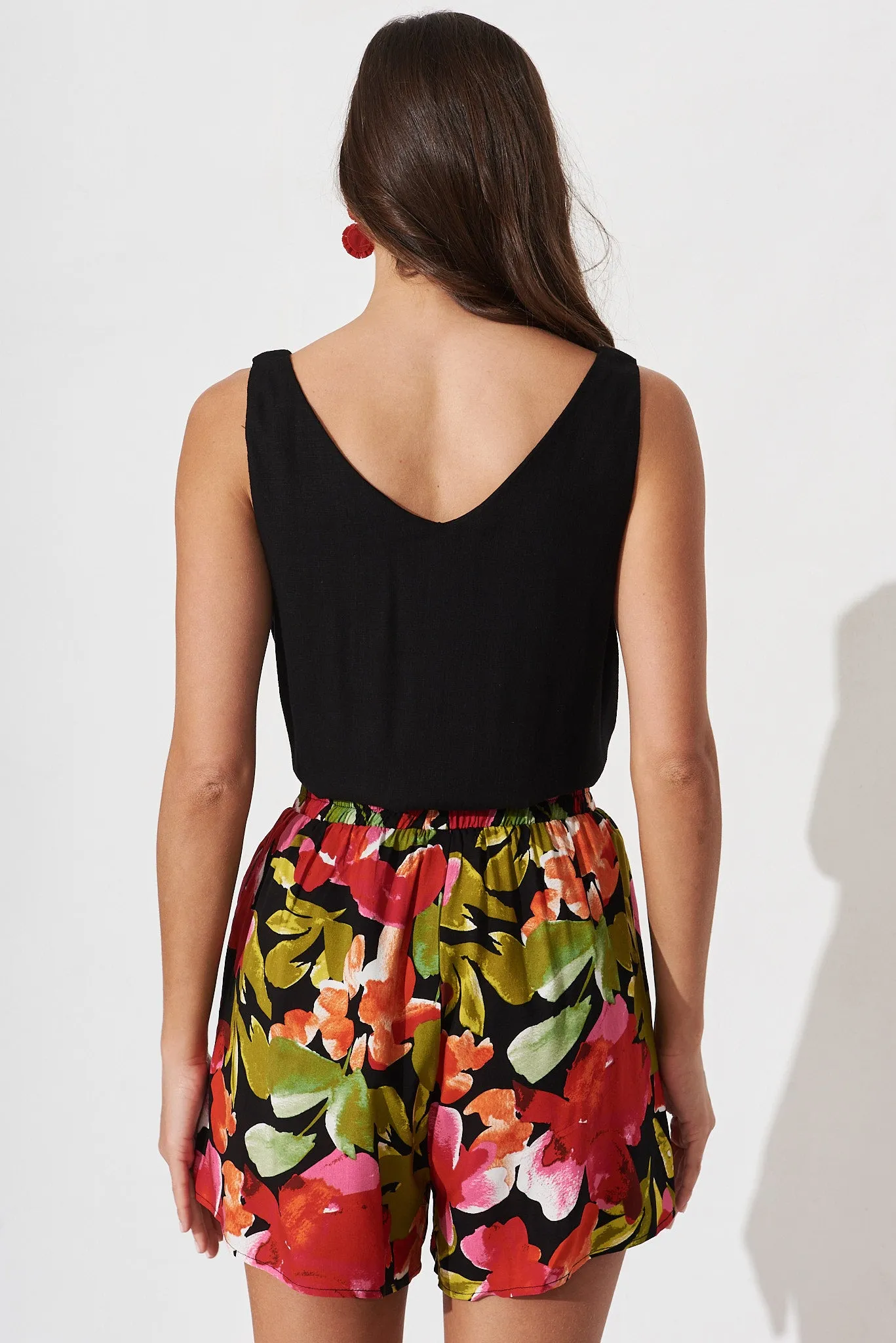 Alyssia Shorts In Black With Multi Floral