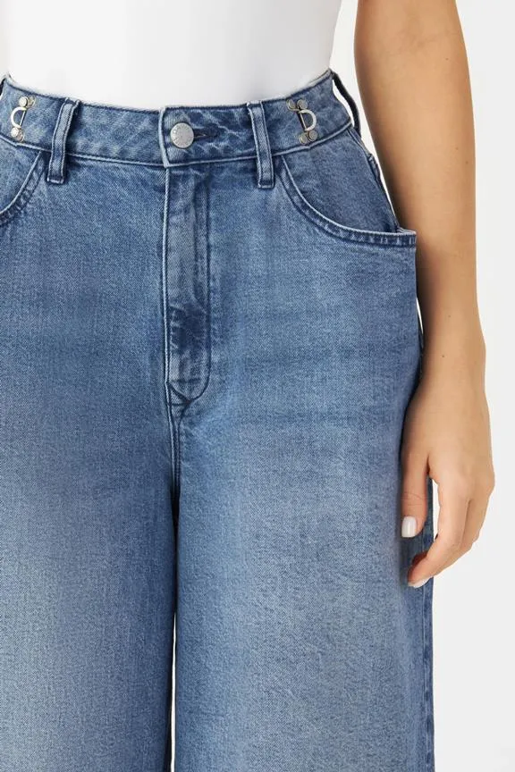 Dawn Baggy Shorts Novi Bermuda Medium Blue