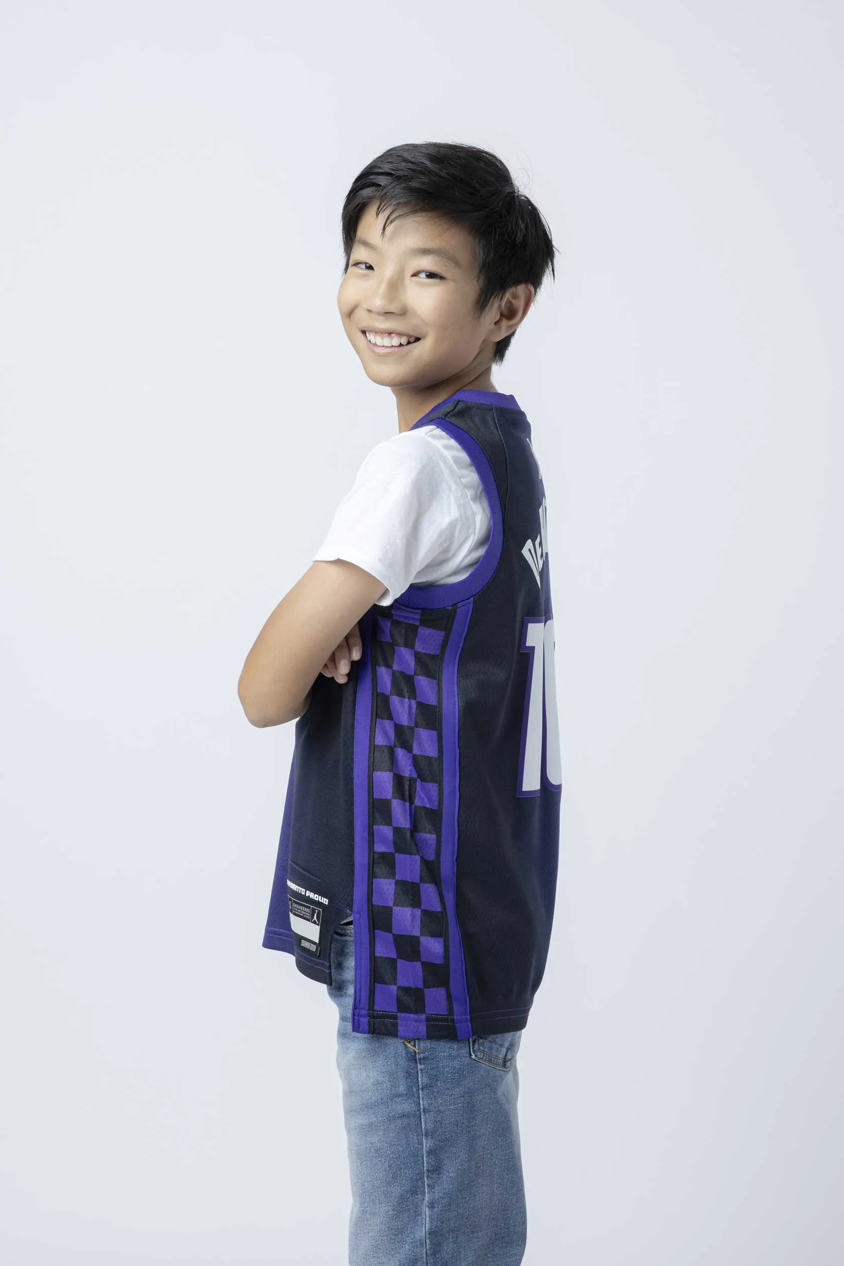    Outerstuff      2024-25 Youth DeRozan Swingman Jersey   