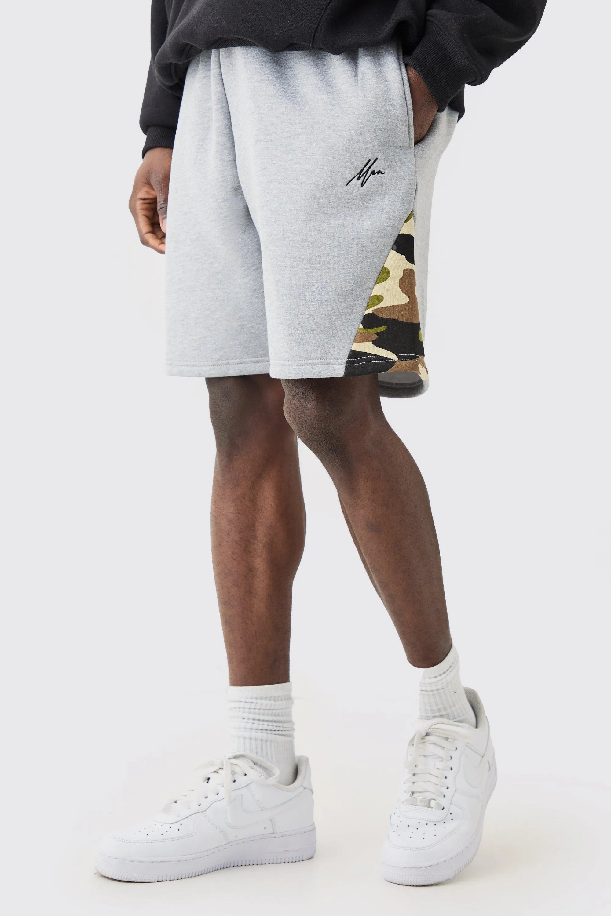 Relaxed Man Camo Gusset Shorts | boohooMAN UK